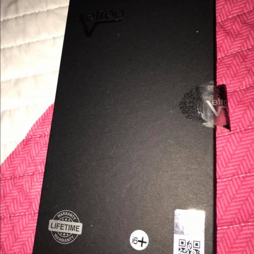 iPhone screen protector